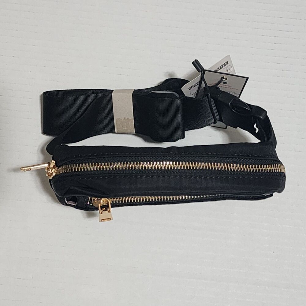 NWT $50 Violet Ray New York Black Sling Crossbody Pouch Bag Convertible Style - Picture 6 of 10